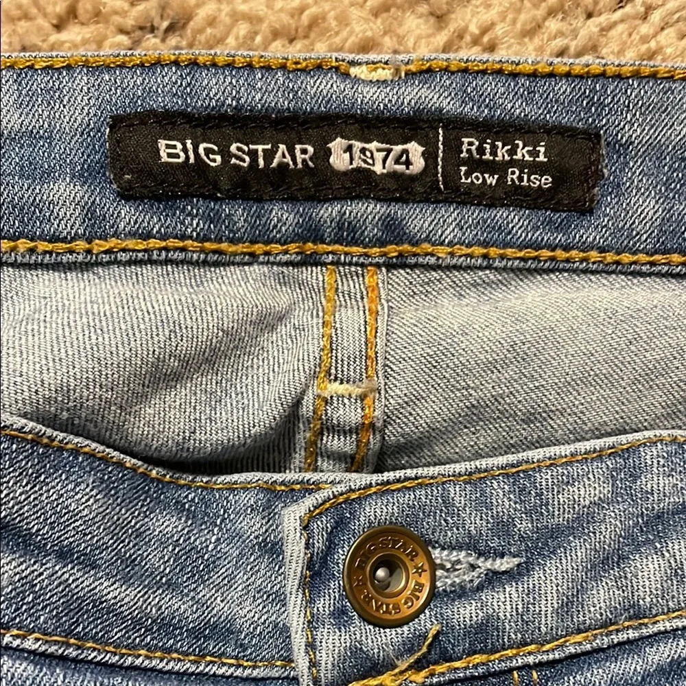 Big Star LightWash Crop Jeans - Picture 3 of 7
